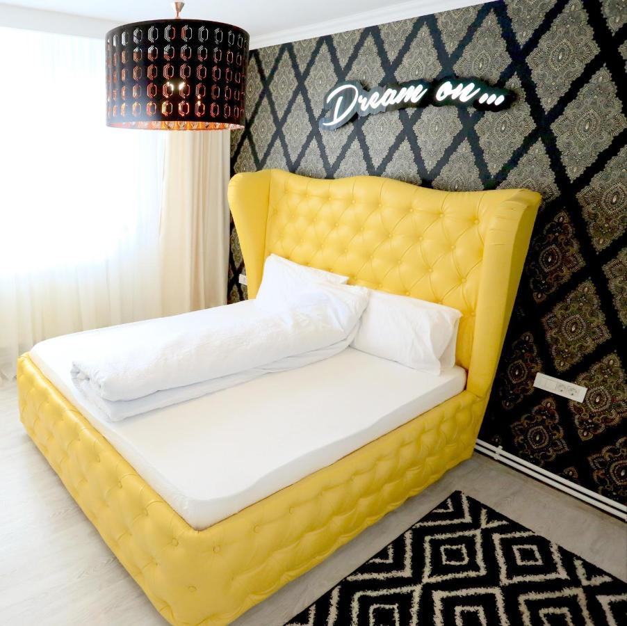 Soho Apartment Near Ceronav Galaţi Екстериор снимка